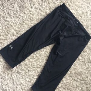 Under Armour compression Capri heat gear XL